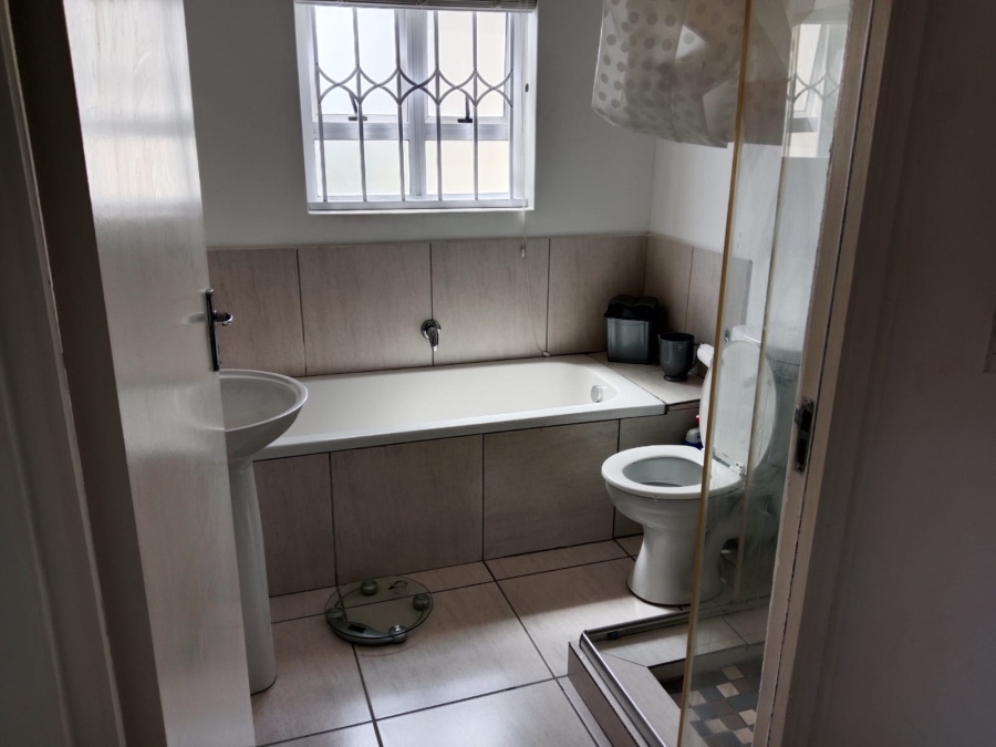 2 Bedroom Property for Sale in Churchill Estate Western Cape